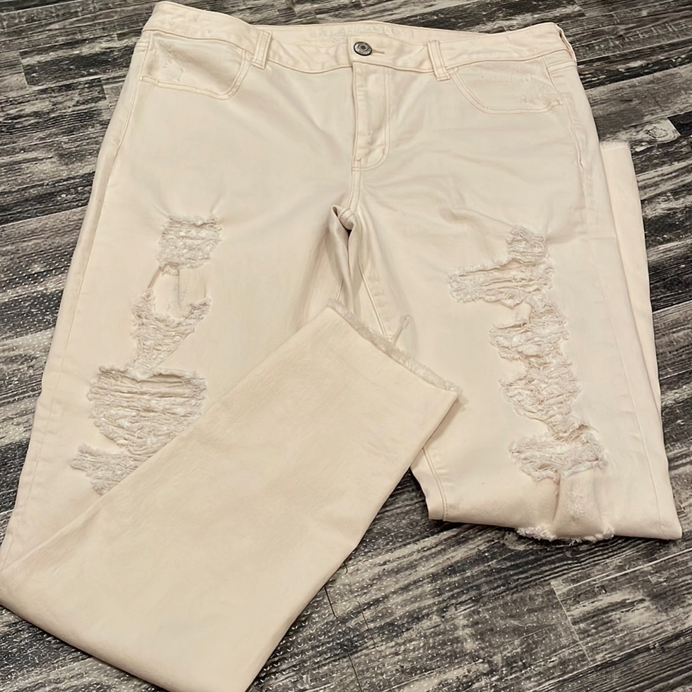 American Eagle Size 16 Cream colored jegging